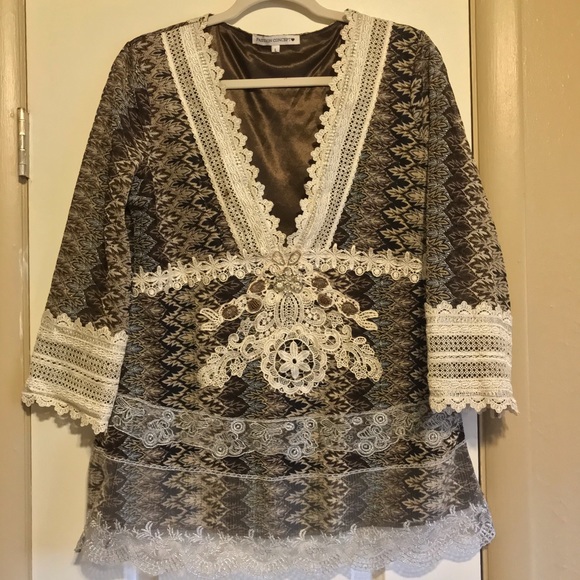 Passion Concept Pullover Blouse Size L - Picture 2 of 8